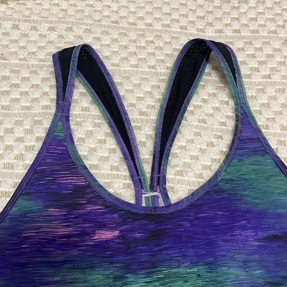 Lululemon Real Quick Singlet in Rio Nights - Picture 2 of 10